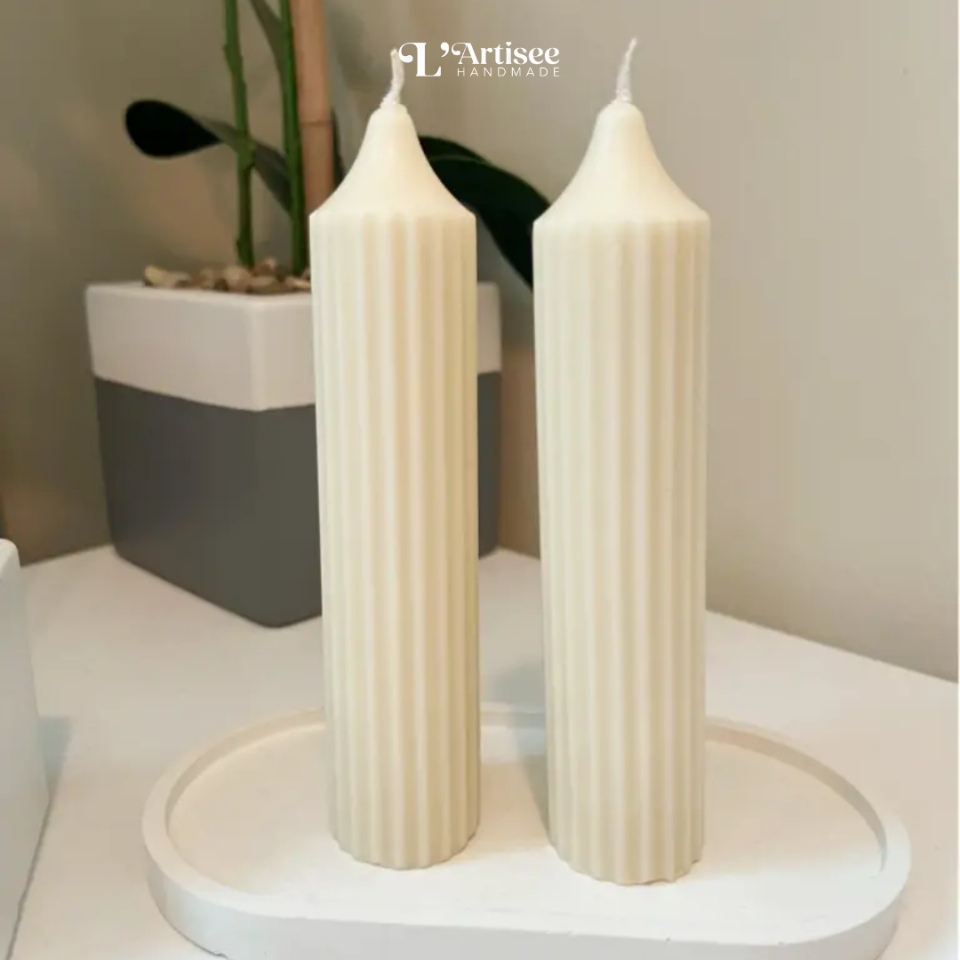 Ribbed Candle (Medium)